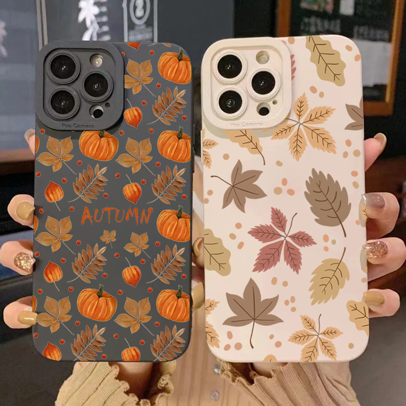 Samsung Galaxy S24 - Retro Maple Leaf Pattern Phone Case